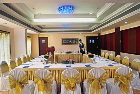 Clarks Inn Airport Hotel Hubli Ngoại thất bức ảnh